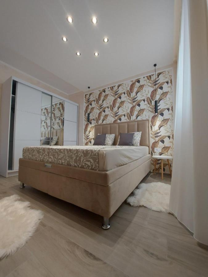 Ferienwohnung Kat Apartman Subotica Exterior foto